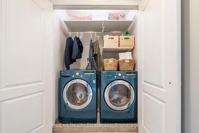 Additional image 35 of 15 Marina Point Cres