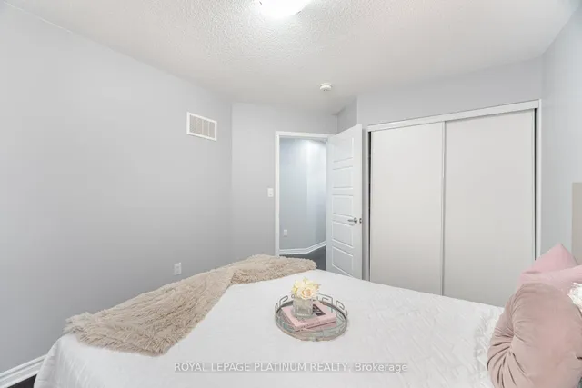 Additional image 31 of 624 Laking Terr