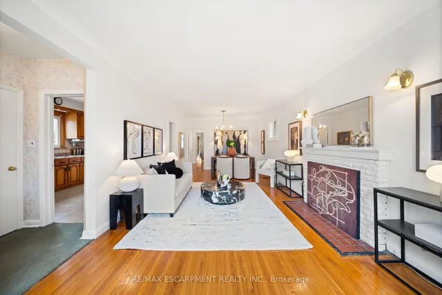 Additional image 7 of 3908 Bloor St