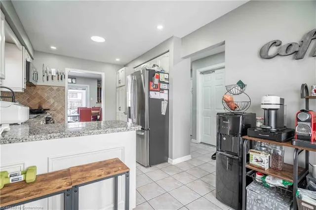 Additional image 8 of 9 Beachgrove Cres