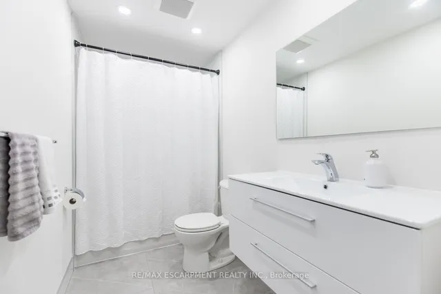 Additional image 29 of 150 Gateshead Cres Unit 101