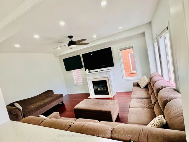 Additional image 11 of 17 Charger Lane