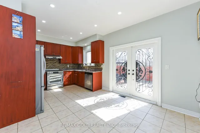 Additional image 16 of 42 York St