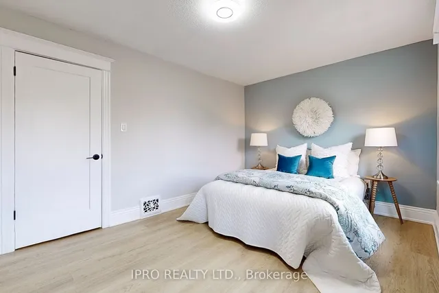 Additional image 13 of 521 Hughson St