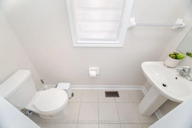 Additional image 22 of 501 Bessborough Dr