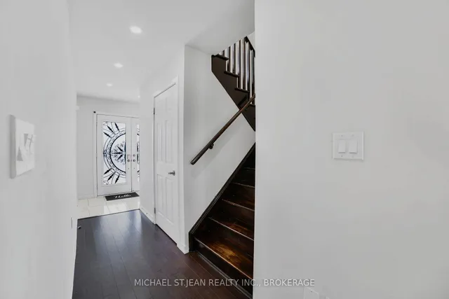 Additional image 5 of 32 Hedges Cres