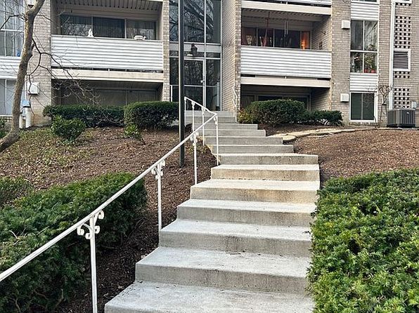 5616 Bismach Dr APT 103, Alexandria, VA 22312