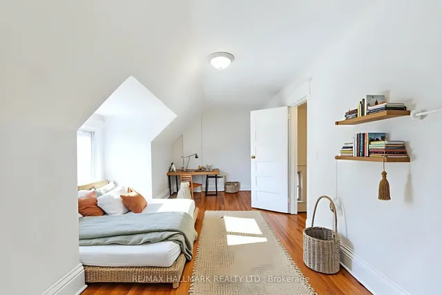 Additional image 24 of 47 Fulton Ave