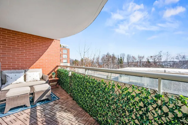 Additional image 36 of 550 Queens Quay West Quay Unit 326