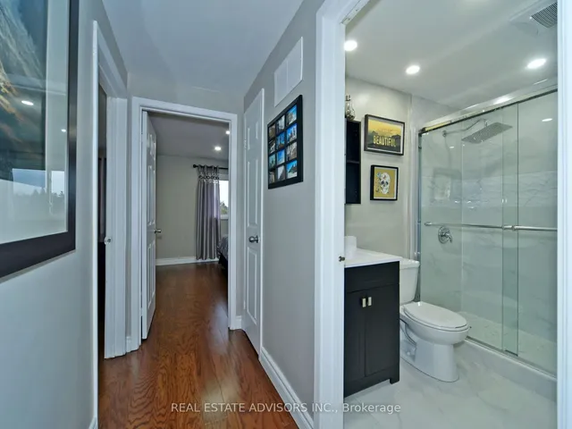 Additional image 16 of 22 Caronia Sq