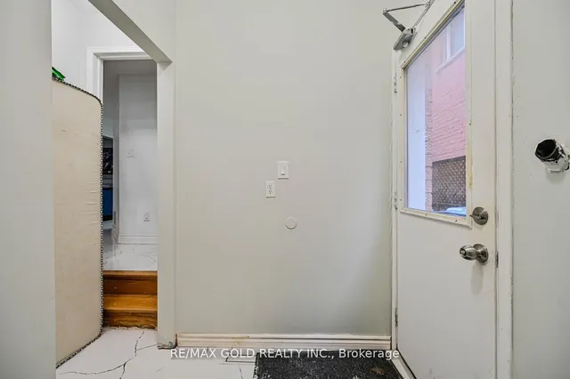 Additional image 36 of 247 Cresthaven Rd