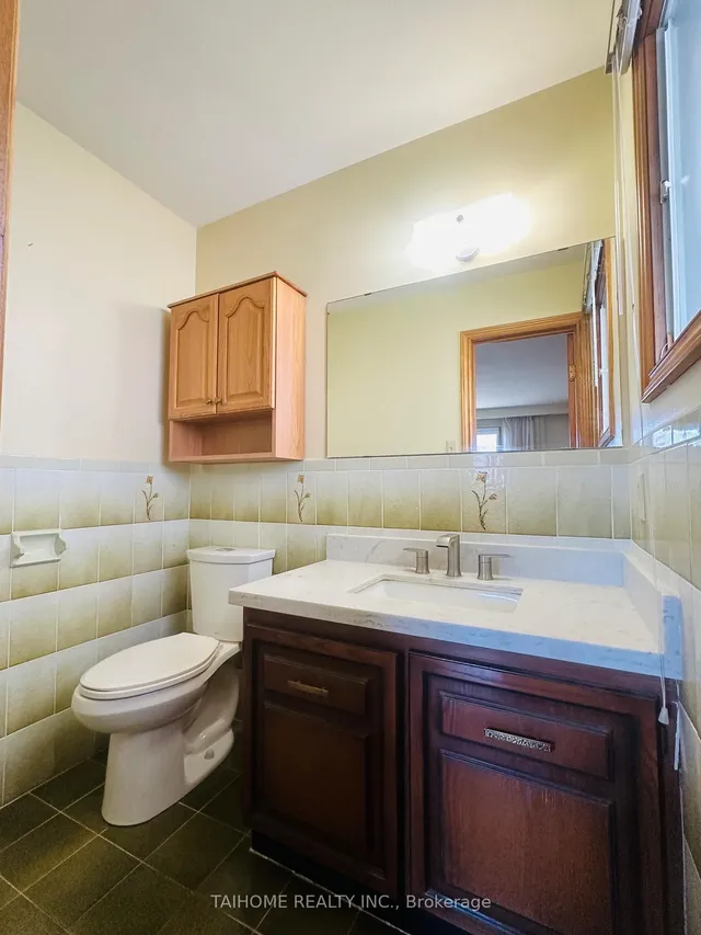 Additional image 18 of 639 Royal York Rd