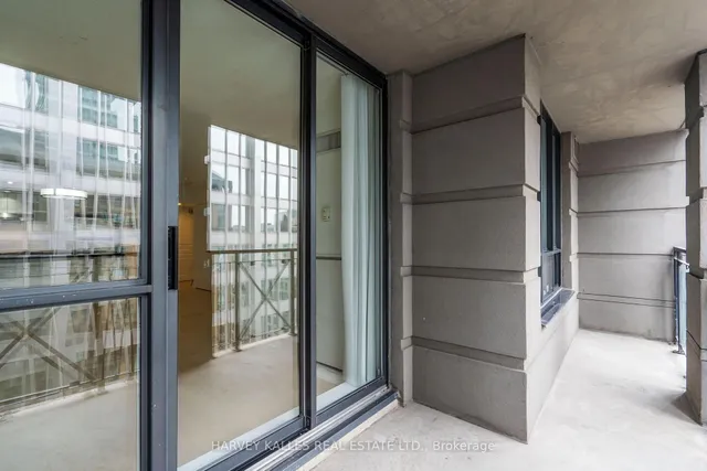 Additional image 38 of 140 Simcoe St Unit 1412