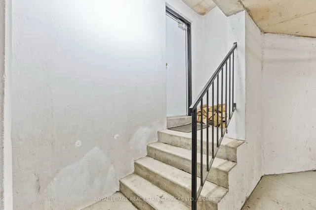 Additional image 36 of 2110 New St Unit 8