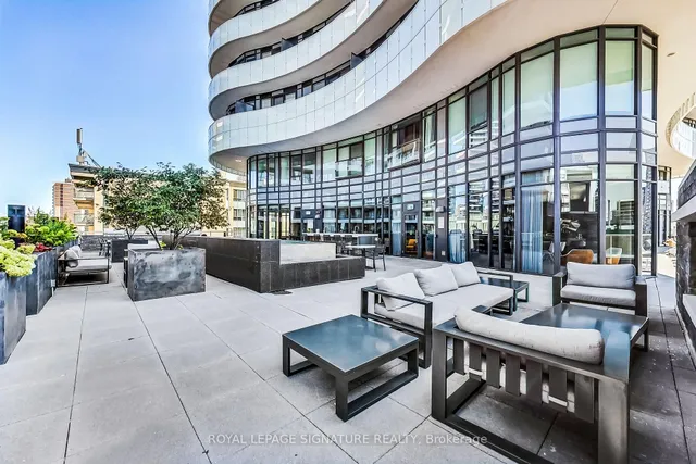 Additional image 36 of 403 Church St Unit 4002