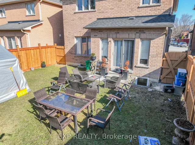 Additional image 43 of 14 Vanwood Cres