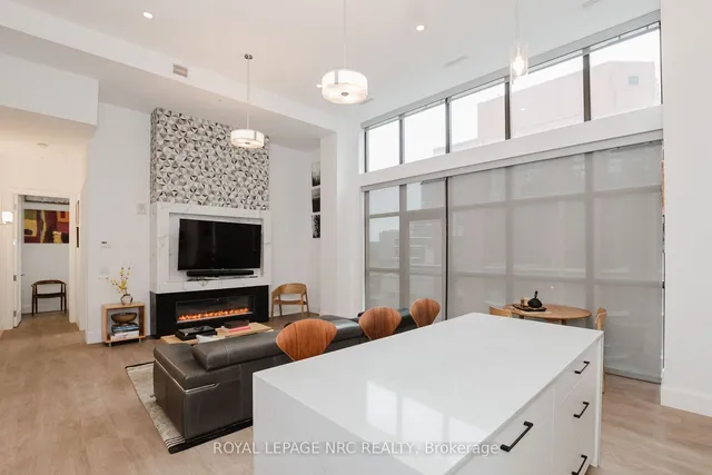 Additional image 10 of 118 King St Unit LPH13