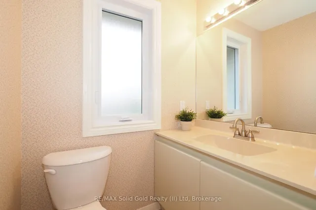 Additional image 29 of 405 Glasgow St Unit 6