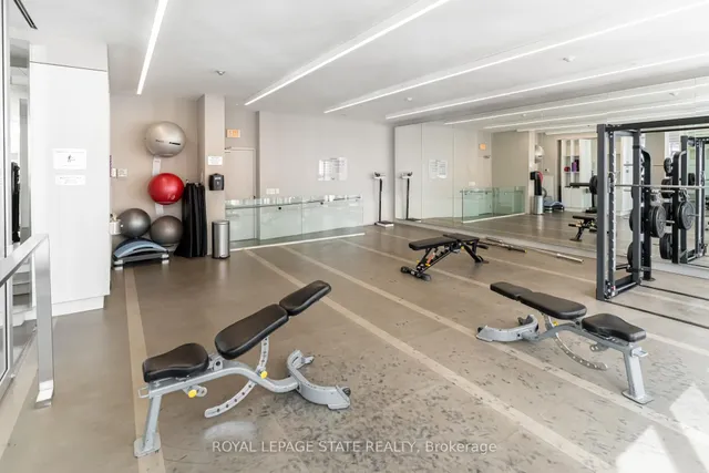 Additional image 33 of 8 Charlotte St Unit 1407