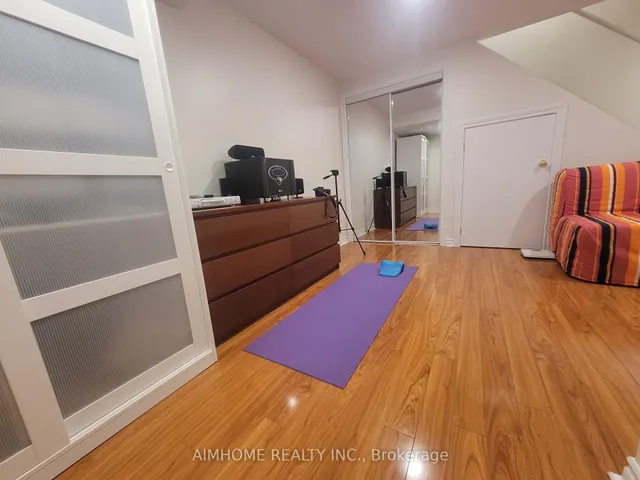 Additional image 22 of 42 PIANE Ave