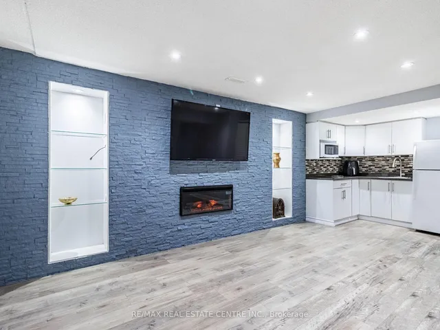 Additional image 35 of 853 Stoutt Cres