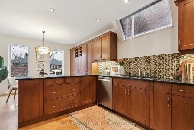 Additional image 16 of 150 Rose Park Dr