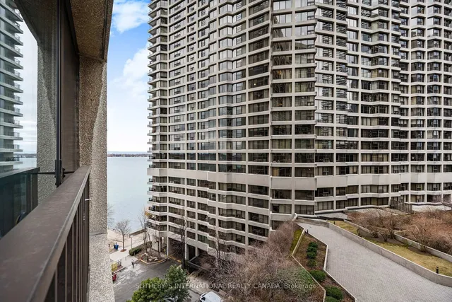 Additional image 29 of 33 Harbour Sq Unit 1008