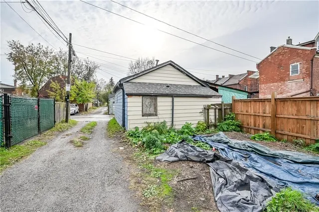 Additional image 8 of 97 Evans St