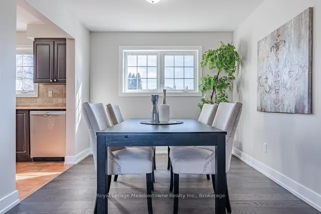 Additional image 10 of 572 Brock Crt