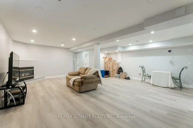 Additional image 38 of 1496 Keele St