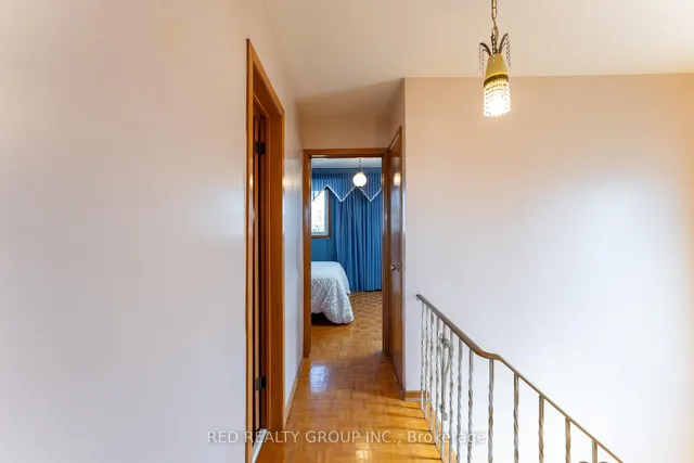 Additional image 18 of 532 Westmount Ave