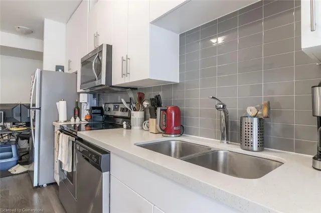 Additional image 6 of 690 King St Unit 309