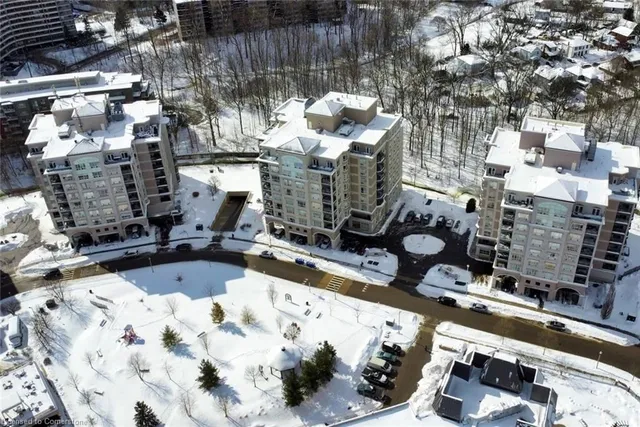 Additional image 4 of 3000 Creekside Dr Unit 304