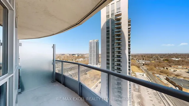 Additional image 10 of 135 Village Green Sq Unit 1924