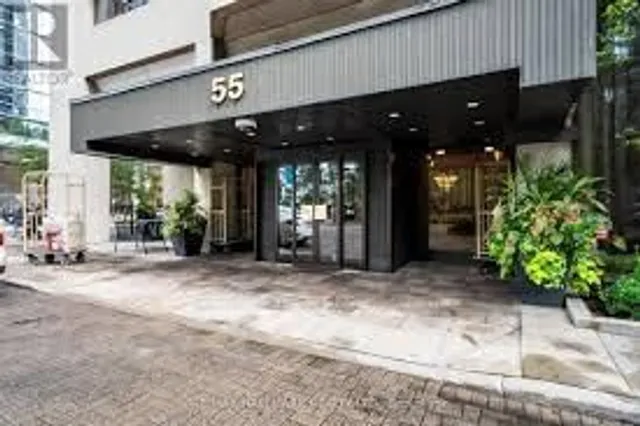 Additional image 2 of 55 Harbour Sq Unit 3311