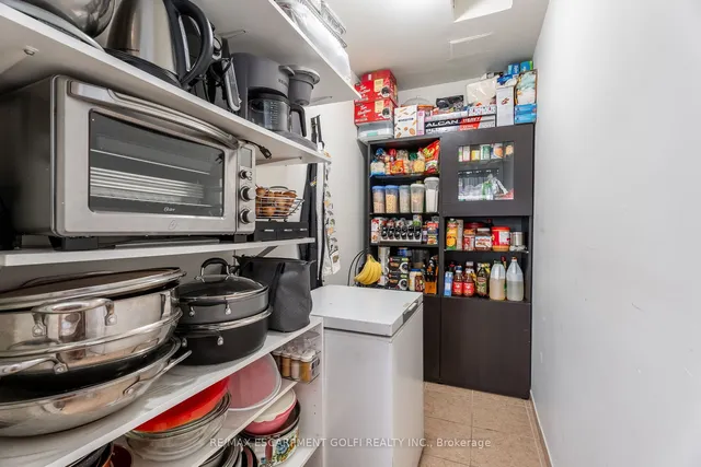 Additional image 18 of 34 Mayflower Ave