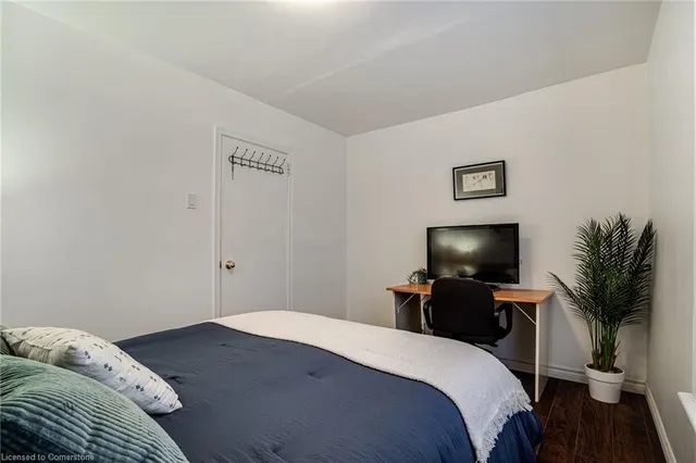 Additional image 34 of 37 Holton Ave