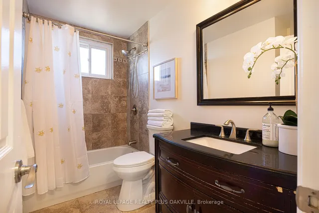 Additional image 19 of 24 Menoke Crt