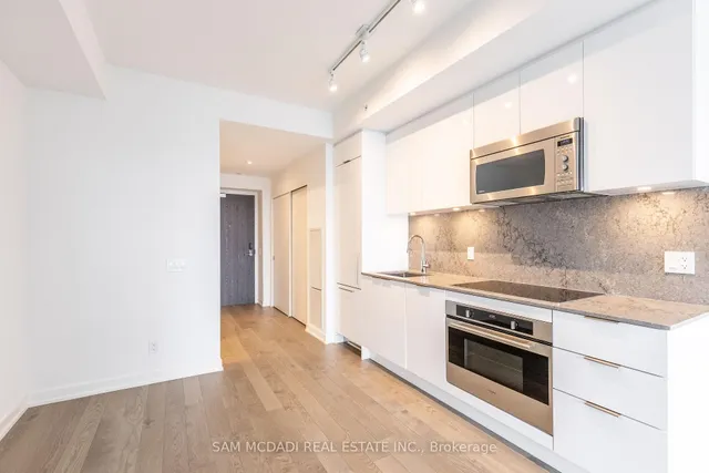 Additional image 15 of 20 Lombard St Unit 3608