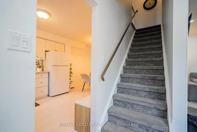 Additional image 10 of 445 Pioneer Dr Unit 4