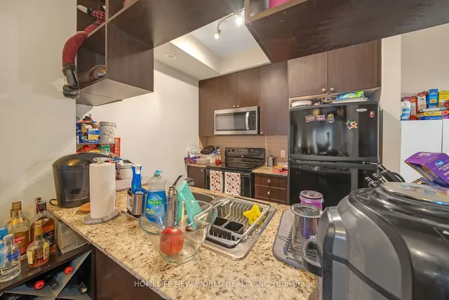 Additional image 12 of 310 Village Green Sq Unit 14