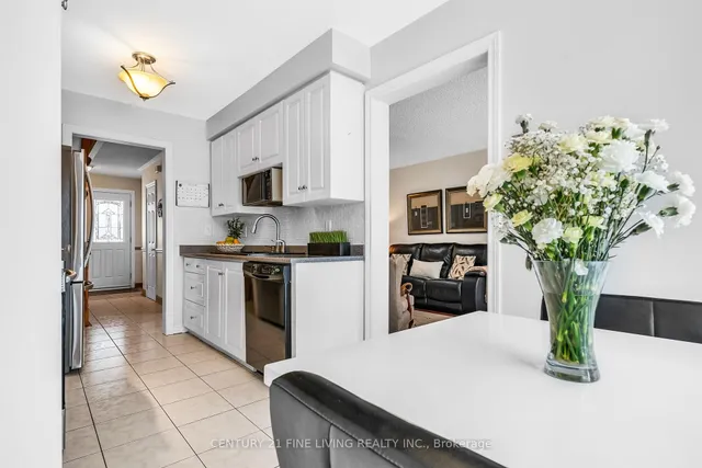 Additional image 17 of 50 Heathcliffe Sq