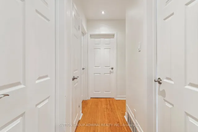 Additional image 18 of 106 Humber Blvd