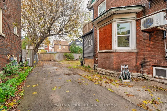 Additional image 30 of 152 Sanford Ave