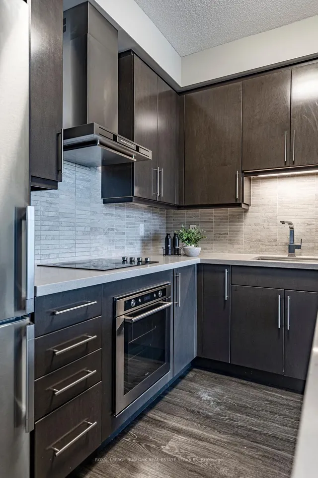 Additional image 17 of 2093 Fairview St Unit 902