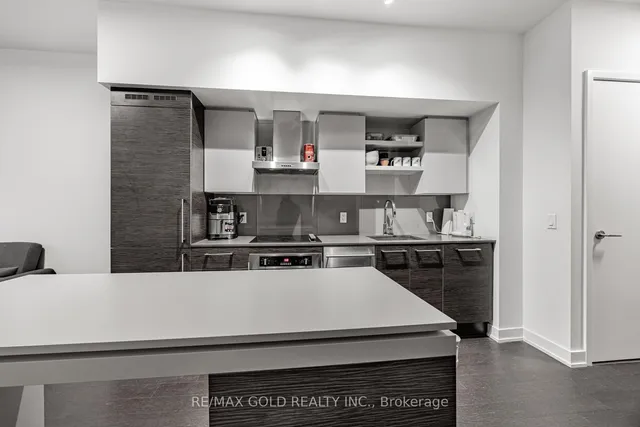 Additional image 8 of 1030 King St Unit 438