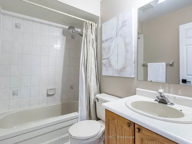 Additional image 32 of 44 Hollybush St