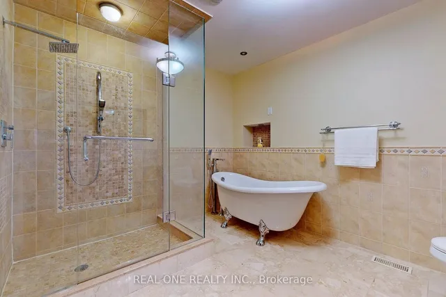 Additional image 38 of 17 Foursome Cres