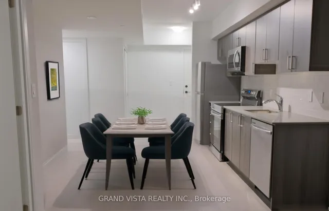 556 Marlee Ave Unit 209