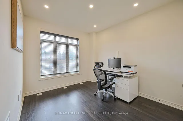 Additional image 31 of 469 Dundas St